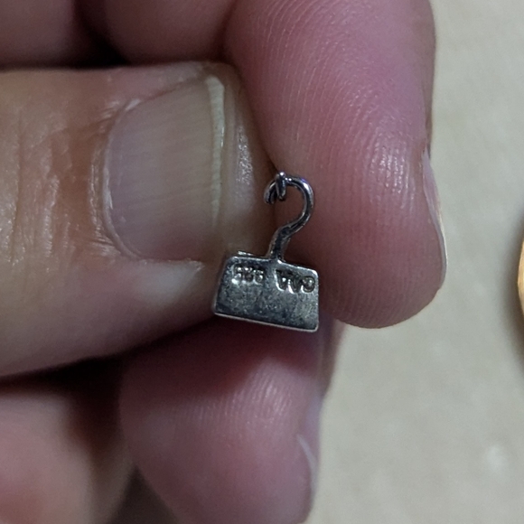 Sterling silver and white topaz earrings - Picture 6 of 6